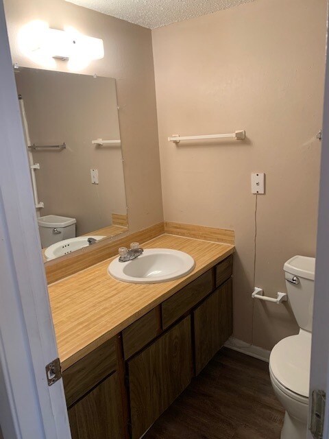 Bathroom - 3103 Coffey St