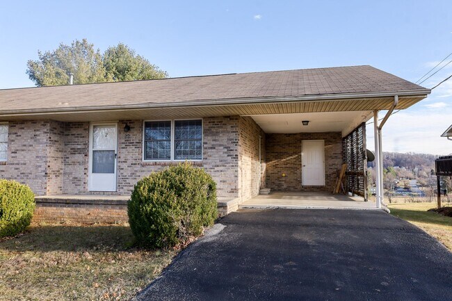 Foto del edificio - 150 Bart Greene Dr