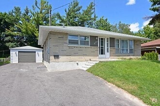 Building Photo - 690 Emerson Ave