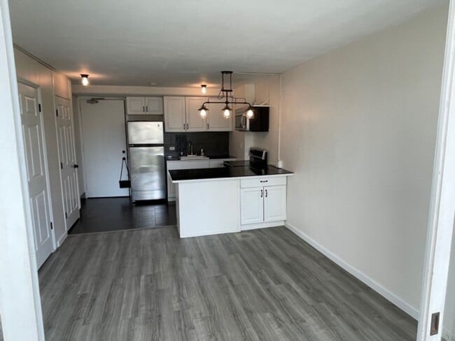 Building Photo - 445 Kaiolu St