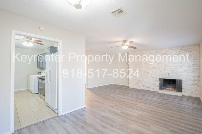 Foto del edificio - S Hudson Ave Duplex