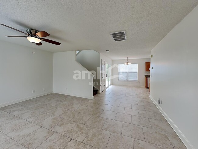 Building Photo - 1021 Meadowbrook Ln SW