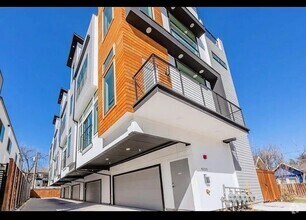 Building Photo - 4223 Delano Pl