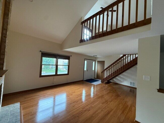 Foto del edificio - 15546 Whitehall Ln