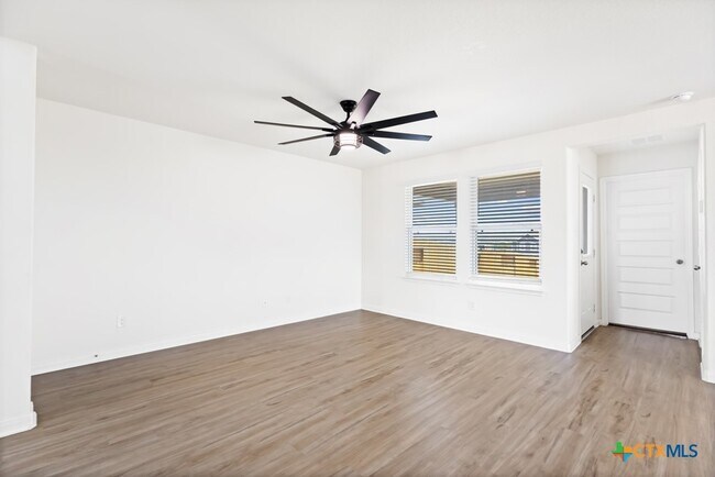 Foto del edificio - 11221 Hollinger Cir
