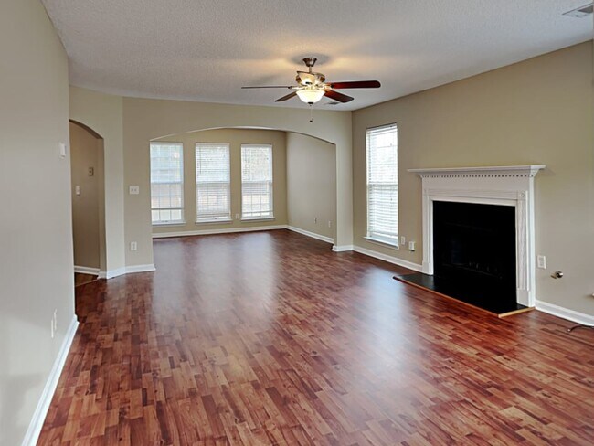 Building Photo - 933 Damson Trl