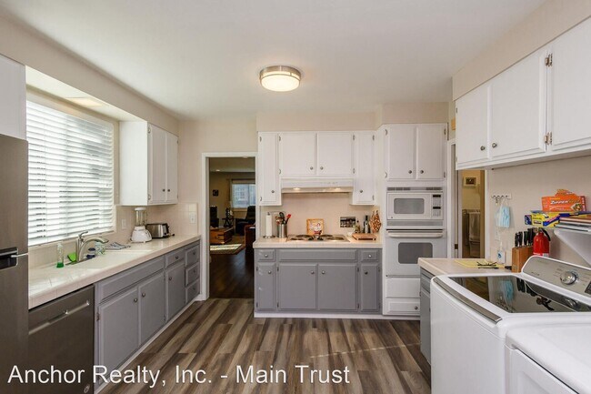 Building Photo - 2 br, 1 bath House - 212 Channing