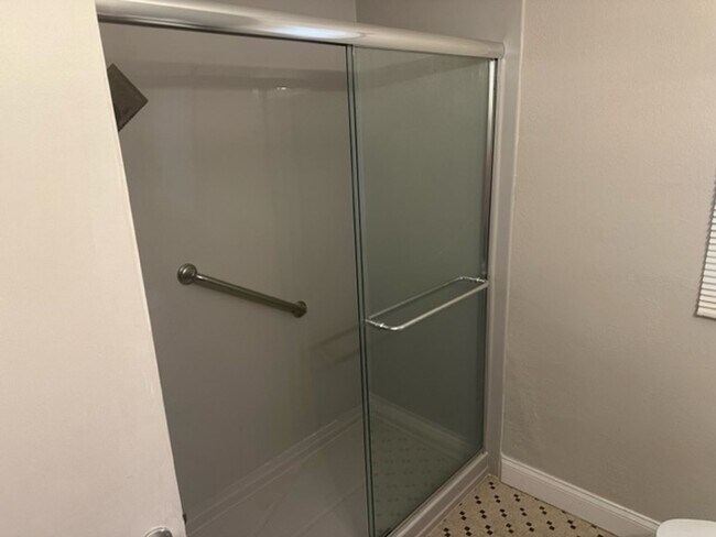 Foto del edificio - 1110 Woodland Ave