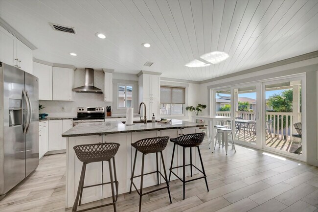 Building Photo - 18720 Gulf Blvd