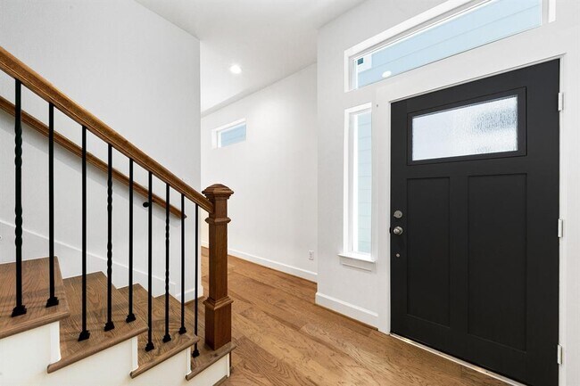 Foto del edificio - 1127 E 23rd St