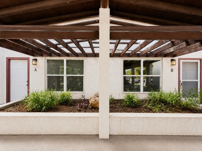 Foto del edificio - 808 Plumpton Dr