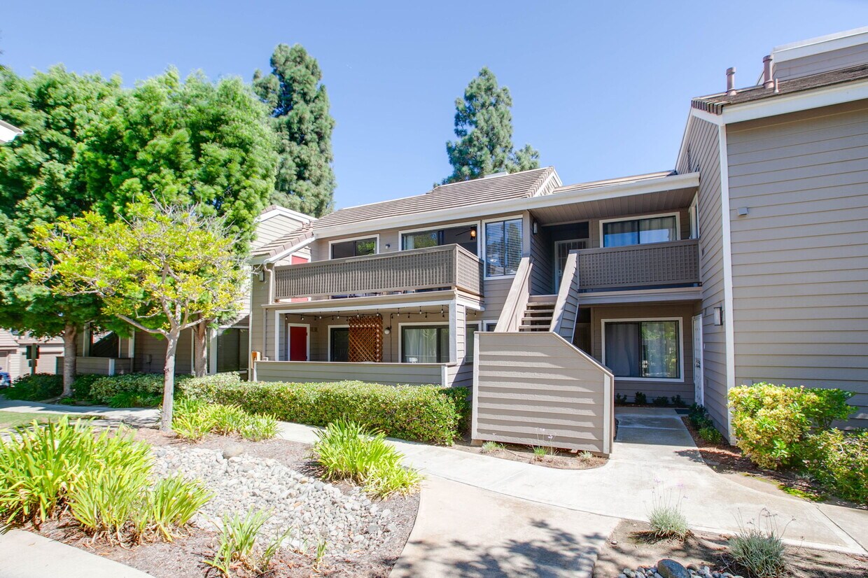 Primary Photo - 1075 Shadowridge Dr