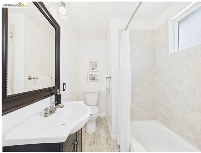 Foto del edificio - 2222 E 31st St