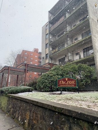 Building Photo - 308 Quarry St