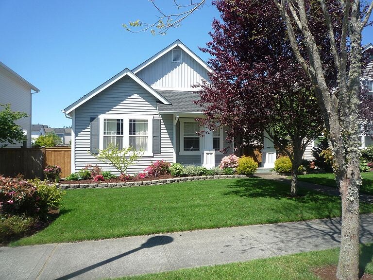 Foto principal - 2449 Tolmie Ave