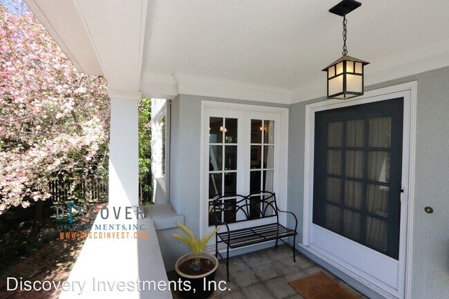 Building Photo - 4 br, 2.5 bath House - 77 The Plaza Drive