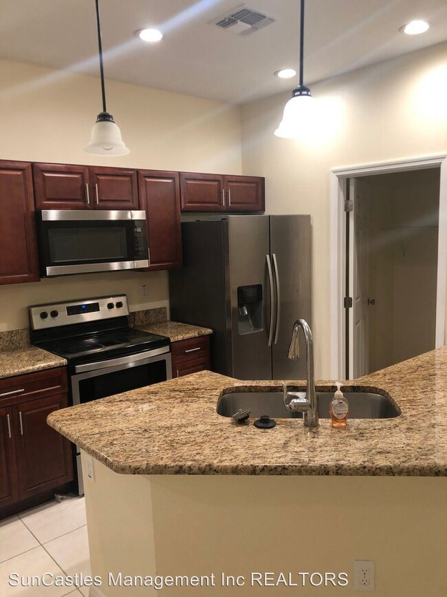 Foto del edificio - 3 br, 2 bath House - 212 Roger Williams Road