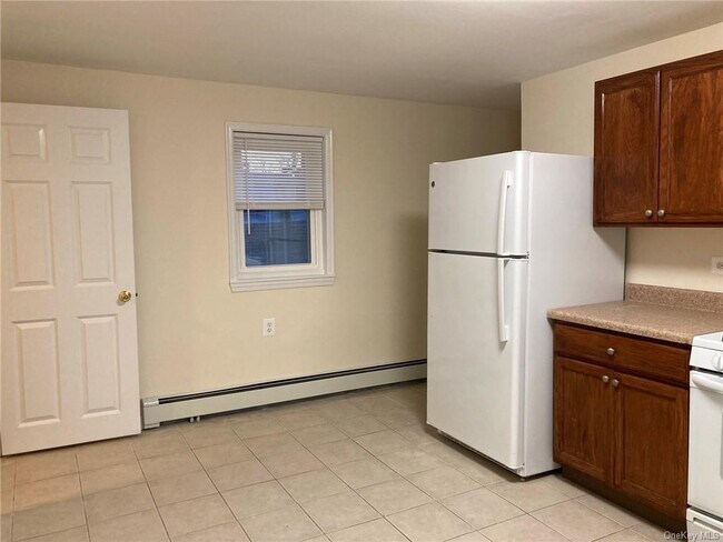 Building Photo - 60-62 N Highland Ave