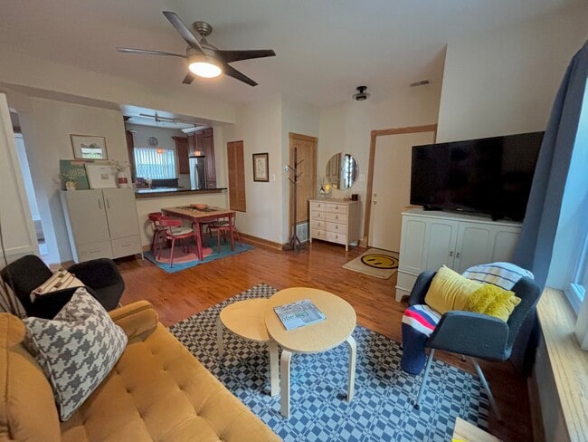 Foto del edificio - 4411 N Sacramento Ave