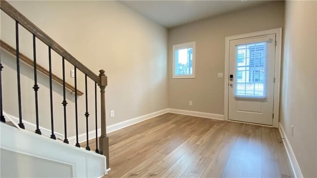Building Photo - 1040 Knoxboro Ln