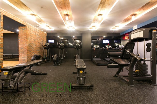Foto del edificio - 1003 Greene Ave