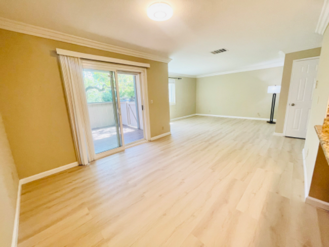 Building Photo - 40340 Grimmer Blvd