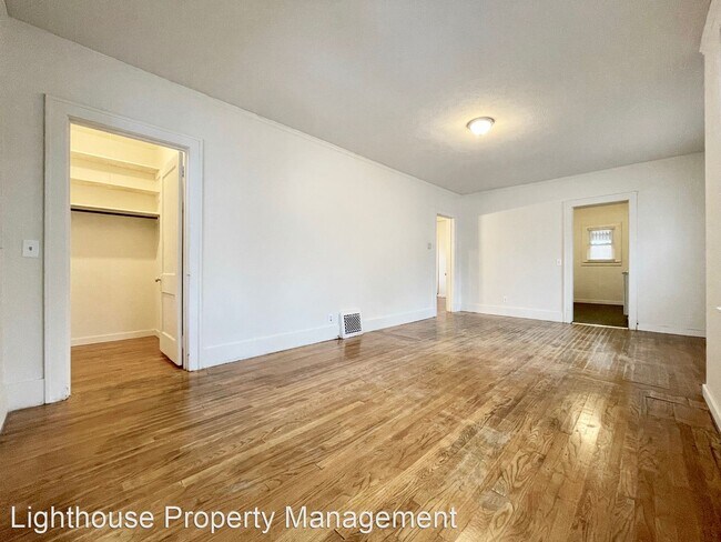 Building Photo - 2 br, 1 bath House - 102 48th St SE