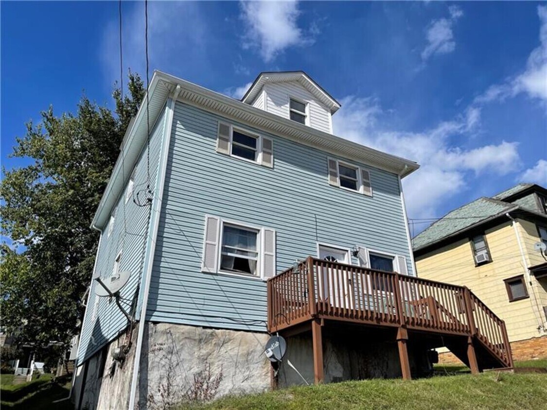 186 W Madison St Unit 1, Rochester, PA 15074 Condo for Rent in