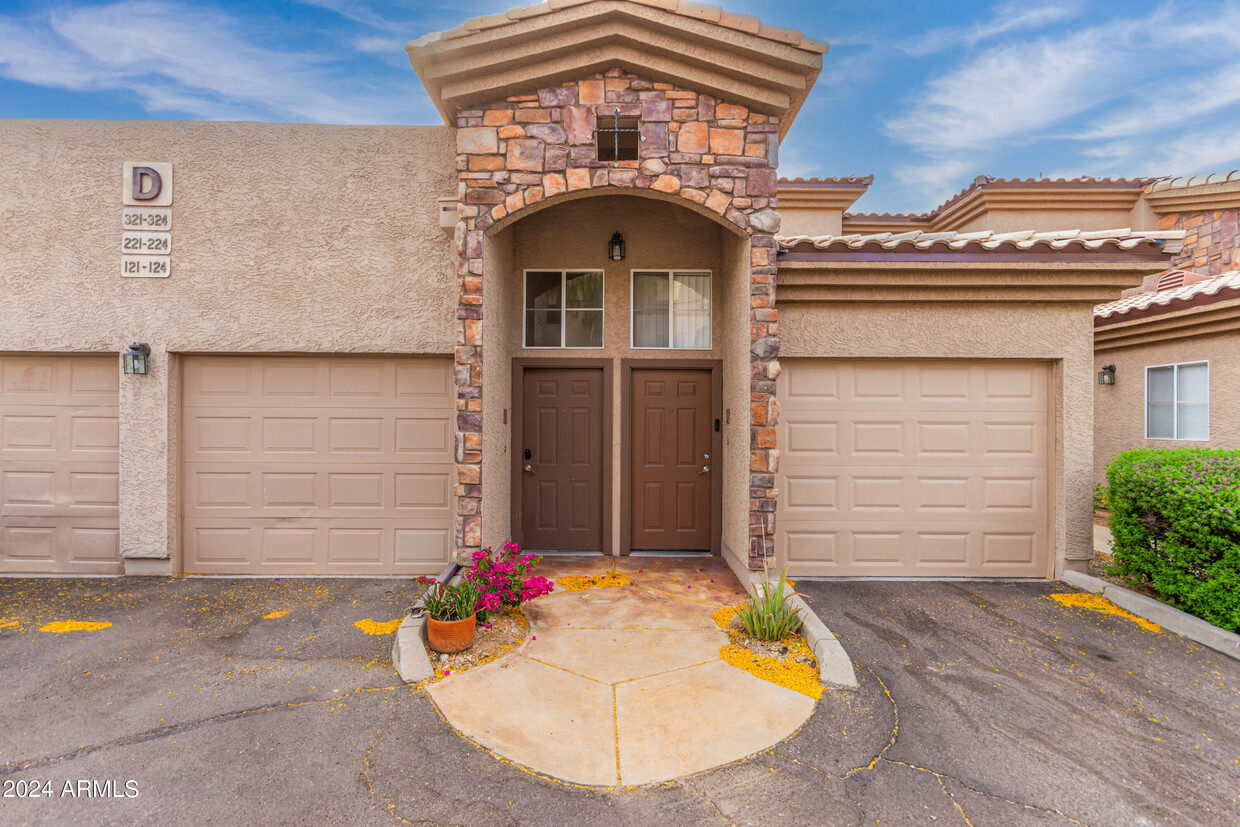 Foto principal - 13700 Fountain Hills Blvd