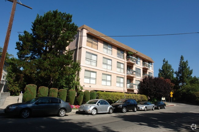 Building Photo - Valleyheart Drive Apartments