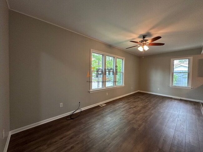 Foto del edificio - 6812 Jackson Ave