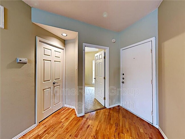 Building Photo - 4104 N Hall St