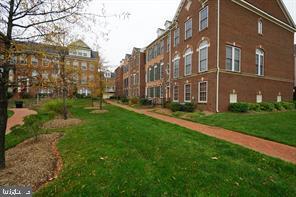 Building Photo - 7981 Reserve Way