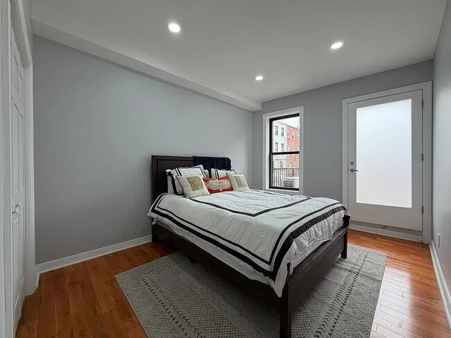 Building Photo - 671 Flatbush Ave