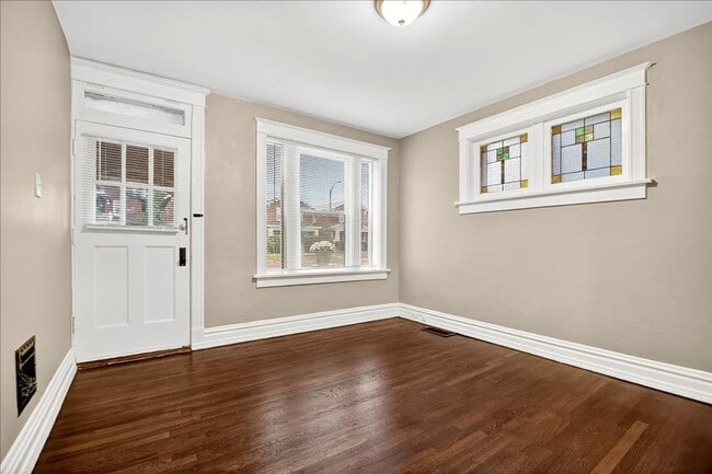 Foto del edificio - Sh'Cuuute!