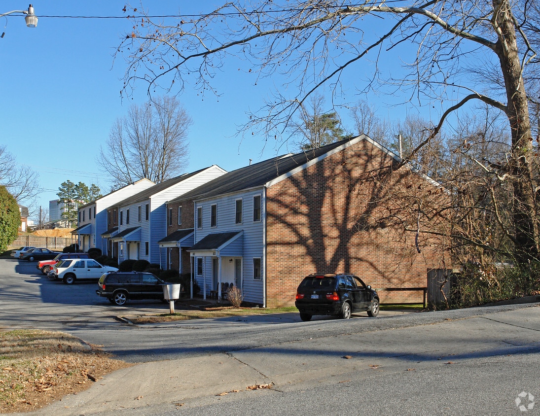 Building Photo - 1835 Boulevard St