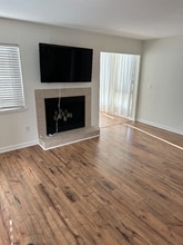 Building Photo - 271 Alexandra Dr