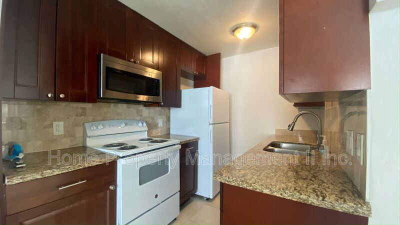 Primary Photo - 1127 W 28th St