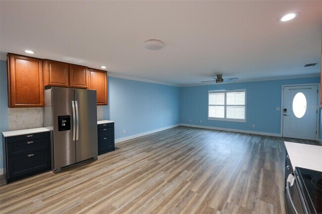 Building Photo - 2540 Elderberry Dr