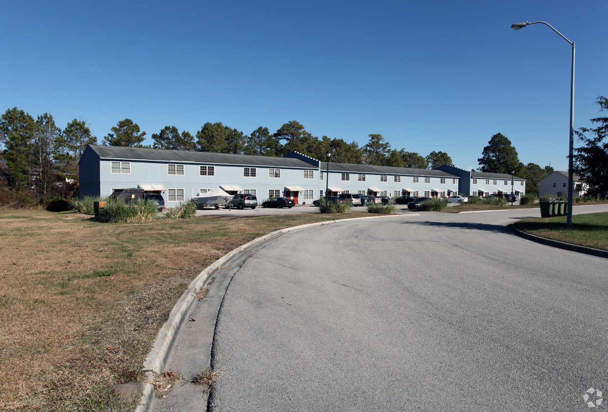 Primary Photo - Carteret Townes