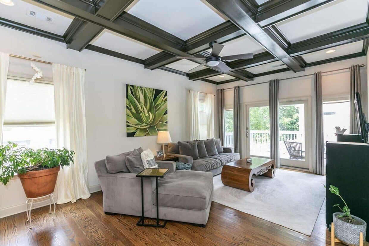Foto principal - 1084 Sanders Ave SE