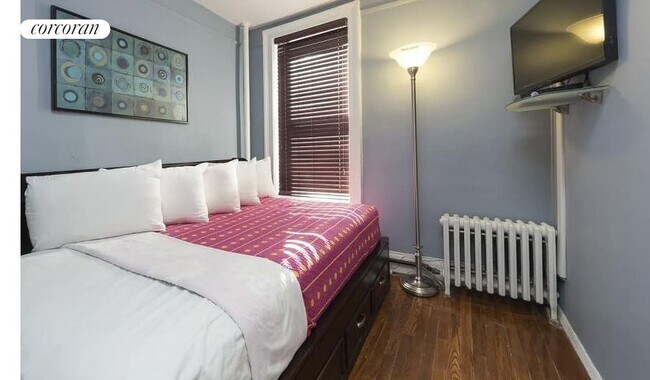 Foto del edificio - 353 E 52nd St