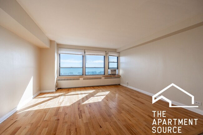 Building Photo - 4180 N Marine Dr