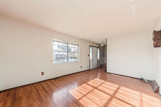 Foto del edificio - 5040 Norcrest Dr