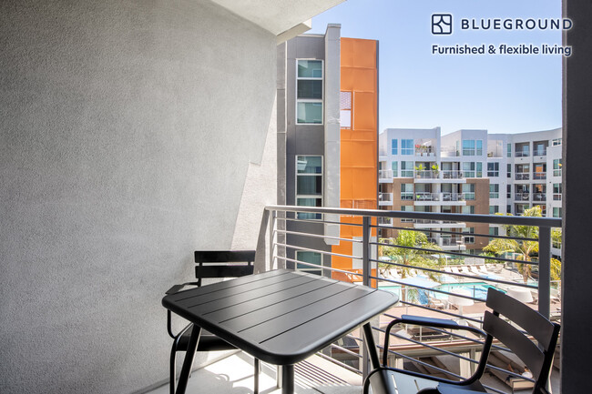 Foto del edificio - 7316 Santa Monica Blvd
