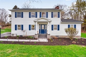 Building Photo - 22 Blossom Hill Dr