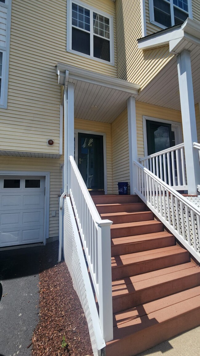 Foto del edificio - 94 Woodlake Dr