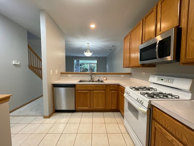 Building Photo - 1207 Brookdale Dr