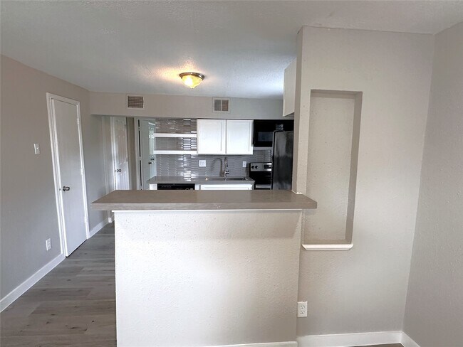 Foto del edificio - 3214 Hutchins St