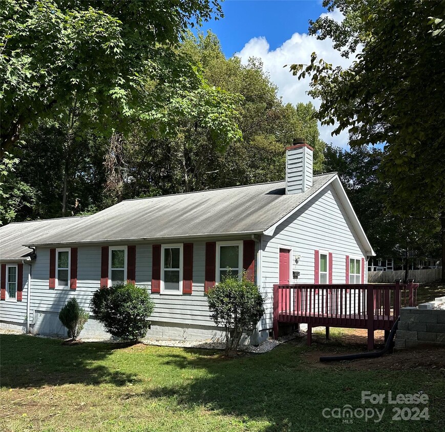 Primary Photo - 3227 Archdale Dr